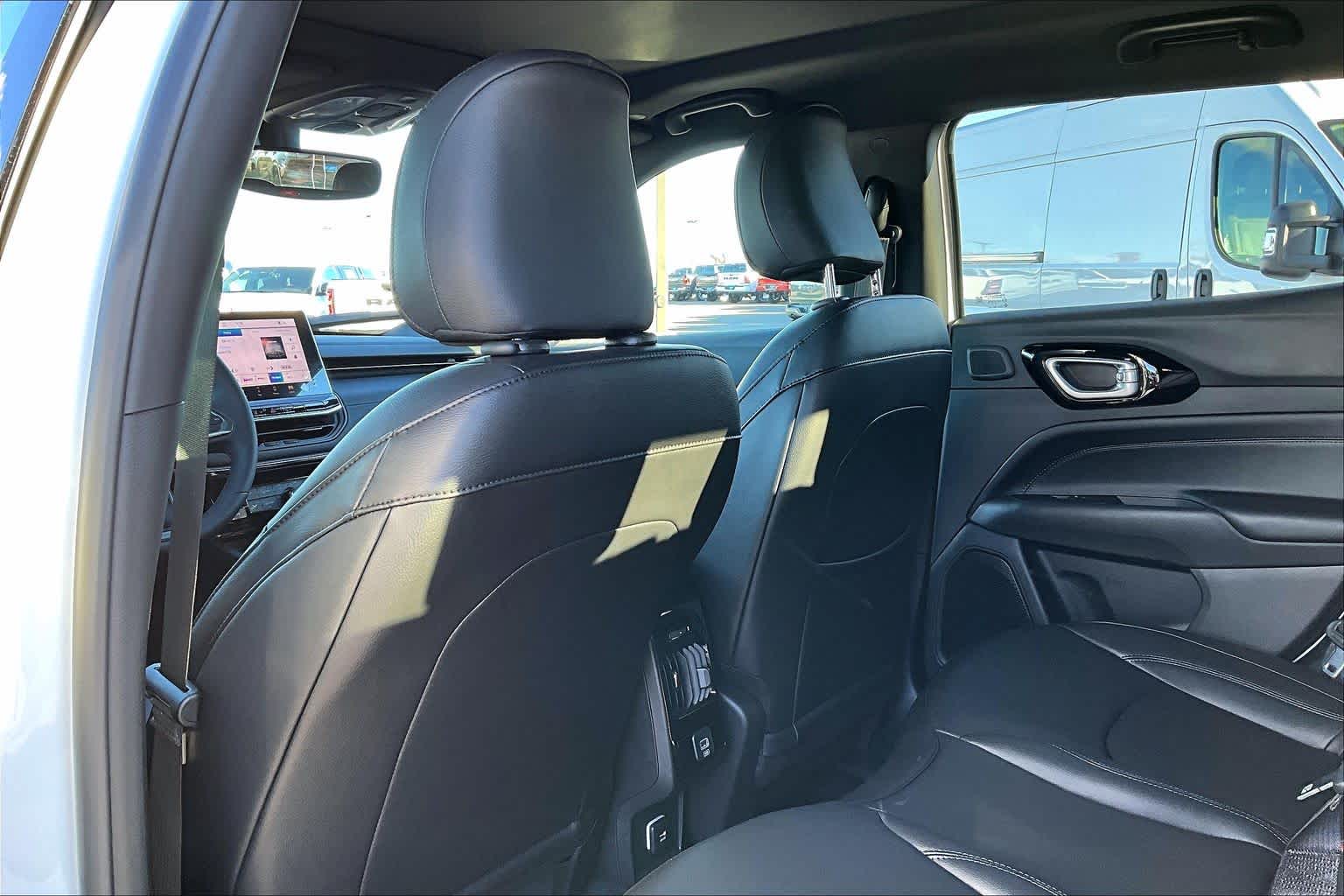 Thumbnail: 2026 Jeep Compass - 12