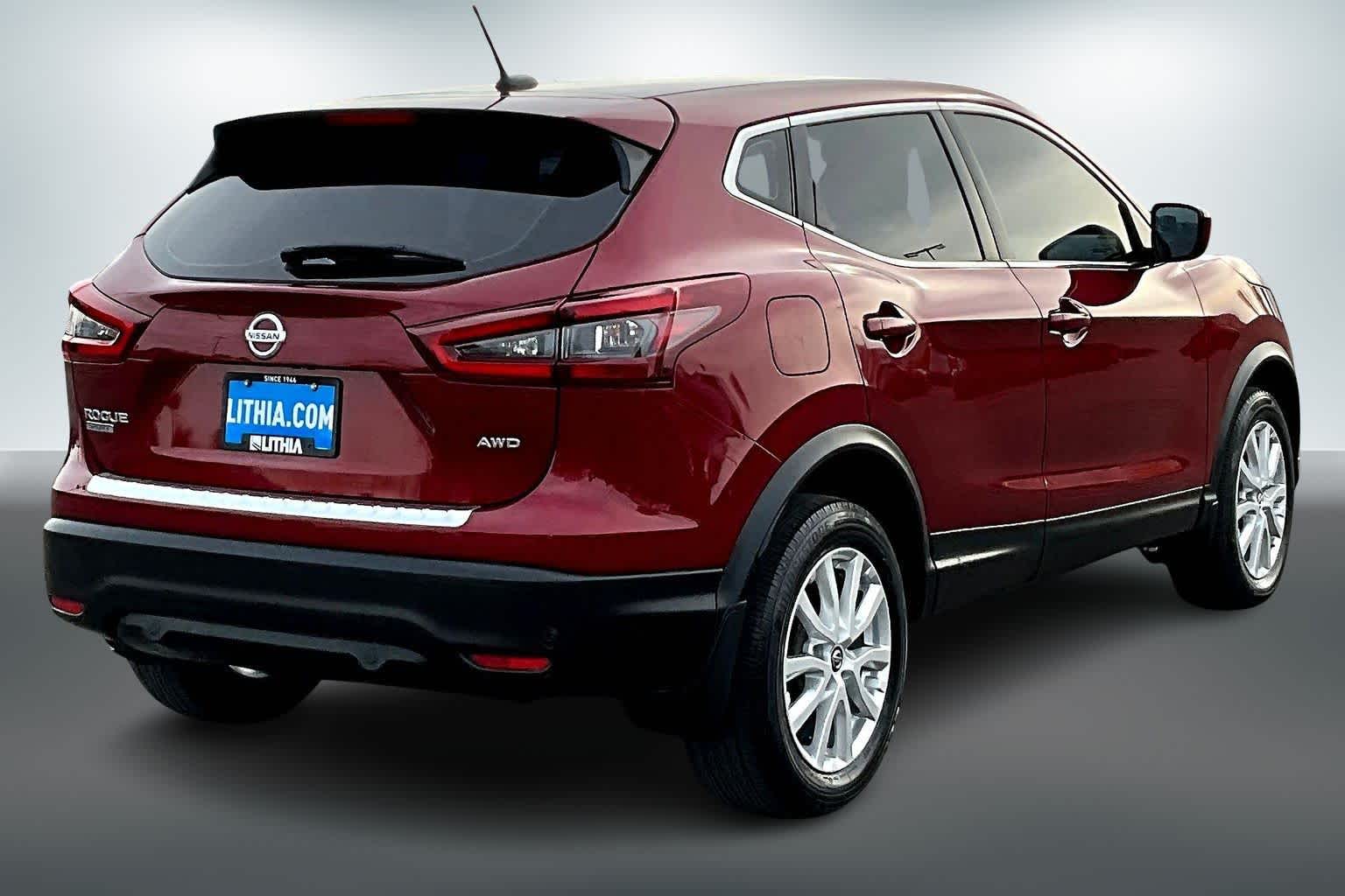 Thumbnail: 2021 Nissan Rogue Sport - 22