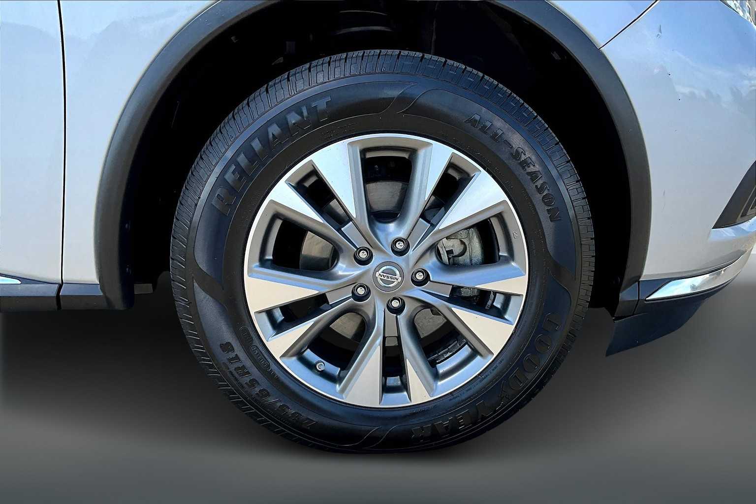 Thumbnail: 2017 Nissan Murano - 35