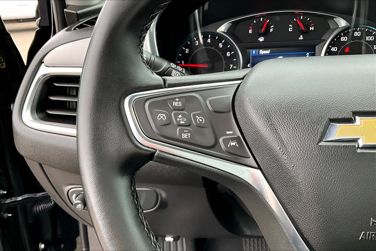 Thumbnail: 2024 Chevrolet Equinox - 24