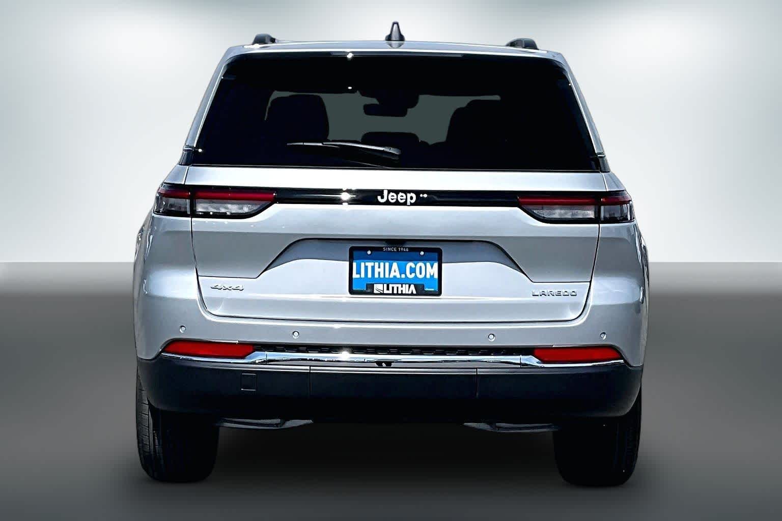Thumbnail: 2026 Jeep Grand Cherokee - 5