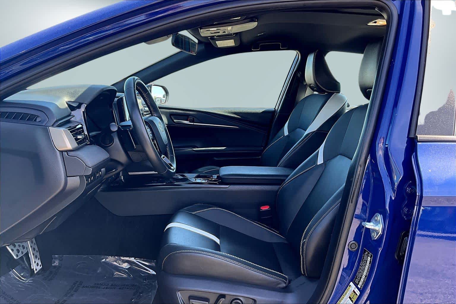 Thumbnail: 2025 Toyota Camry - 11