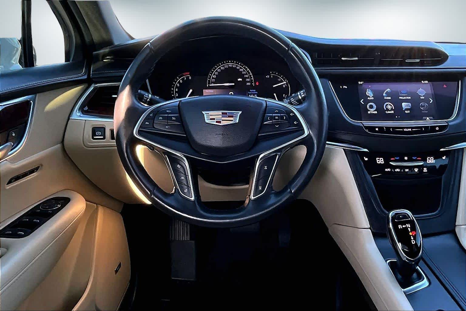 Thumbnail: 2017 Cadillac XT5 - 14