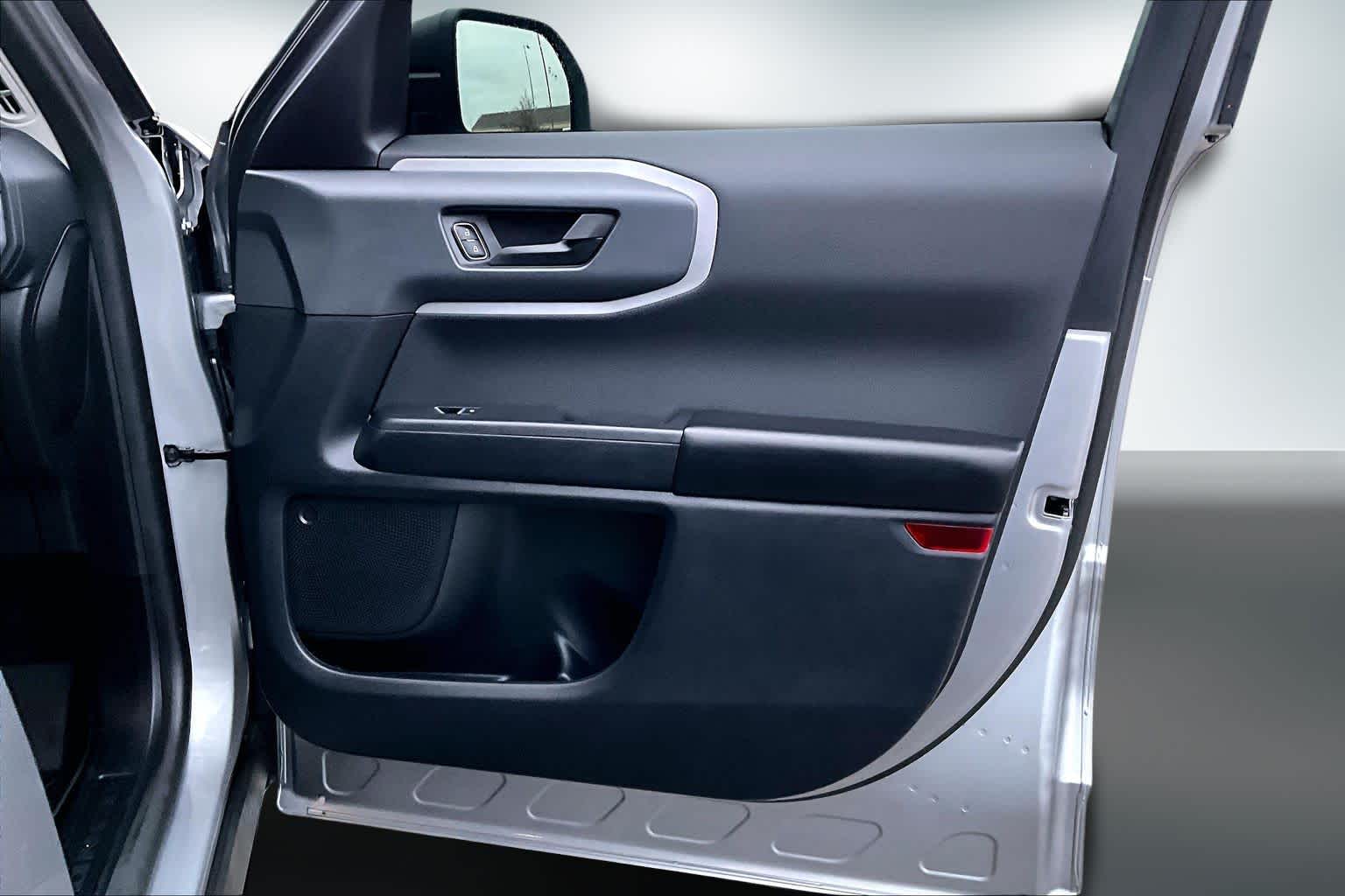 Thumbnail: 2023 Ford Bronco Sport - 28