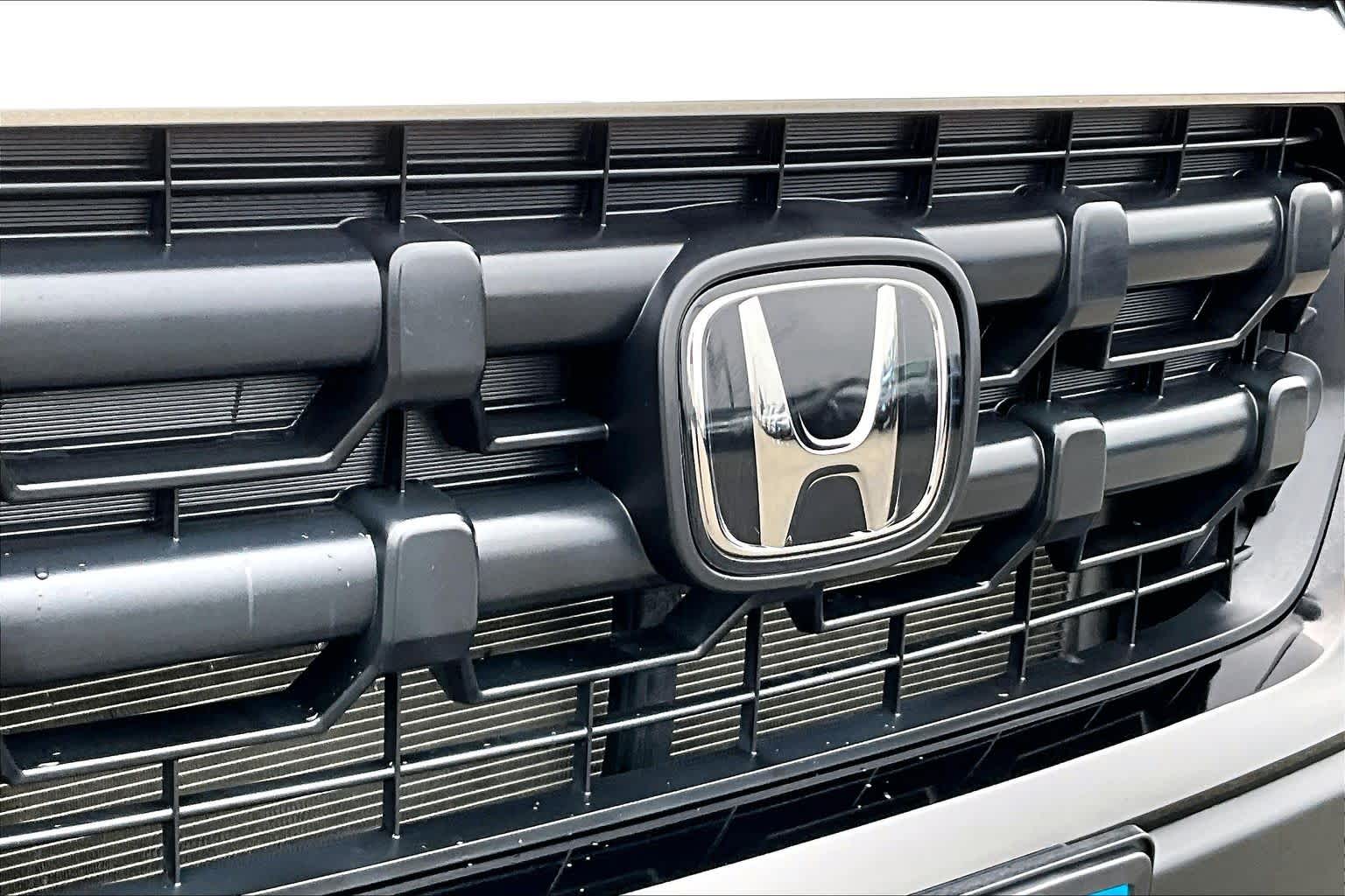 Thumbnail: 2025 Honda Ridgeline - 33
