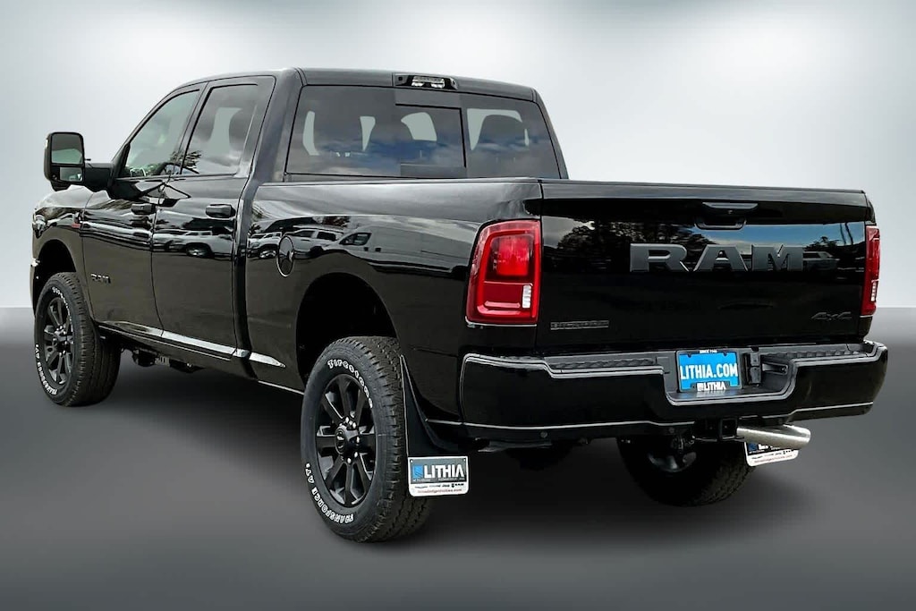 New 2026 Ram 2500 BIG HORN CREW CAB 4X4 6'4 BOX Pickup