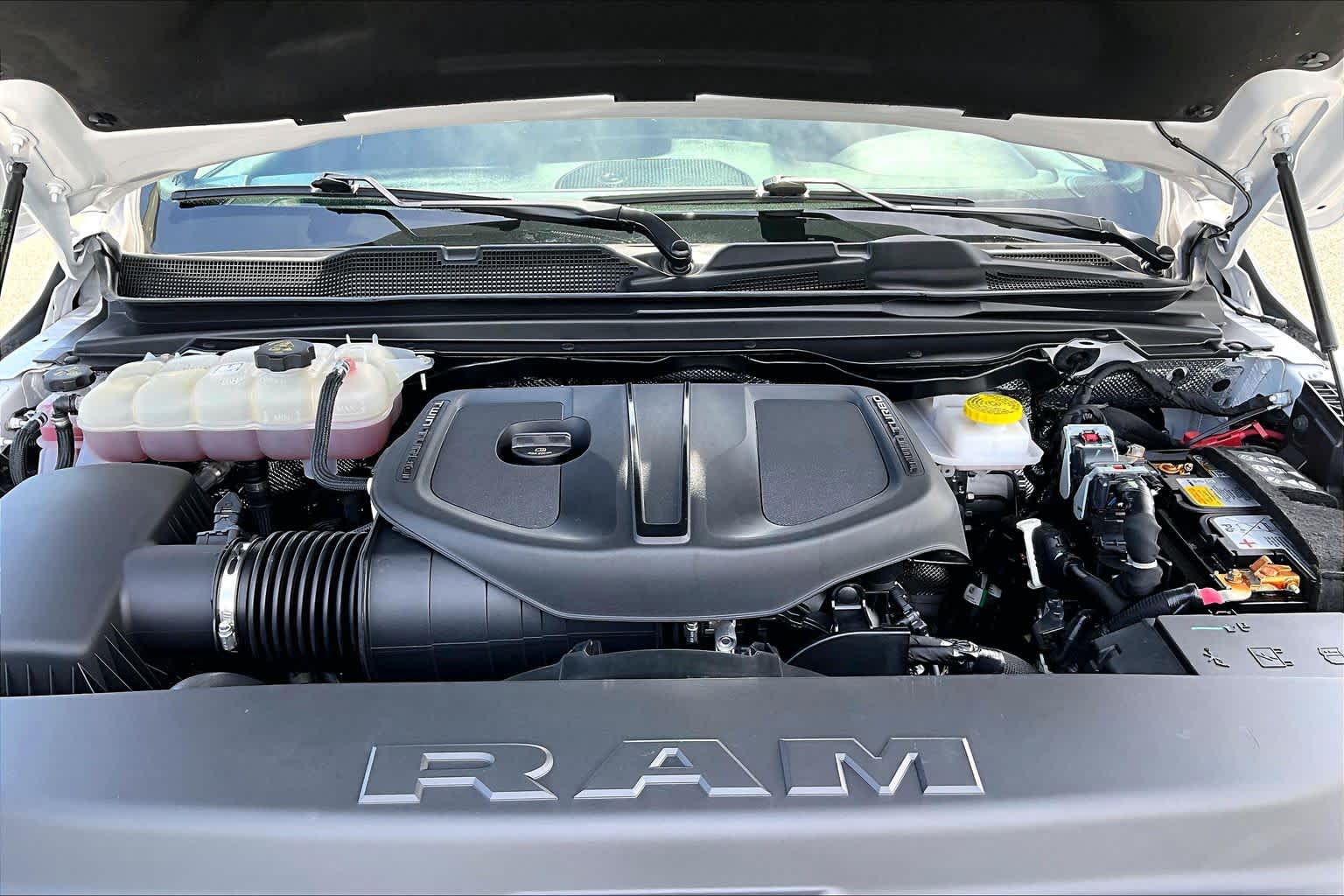 Thumbnail: 2025 RAM 1500 - 9