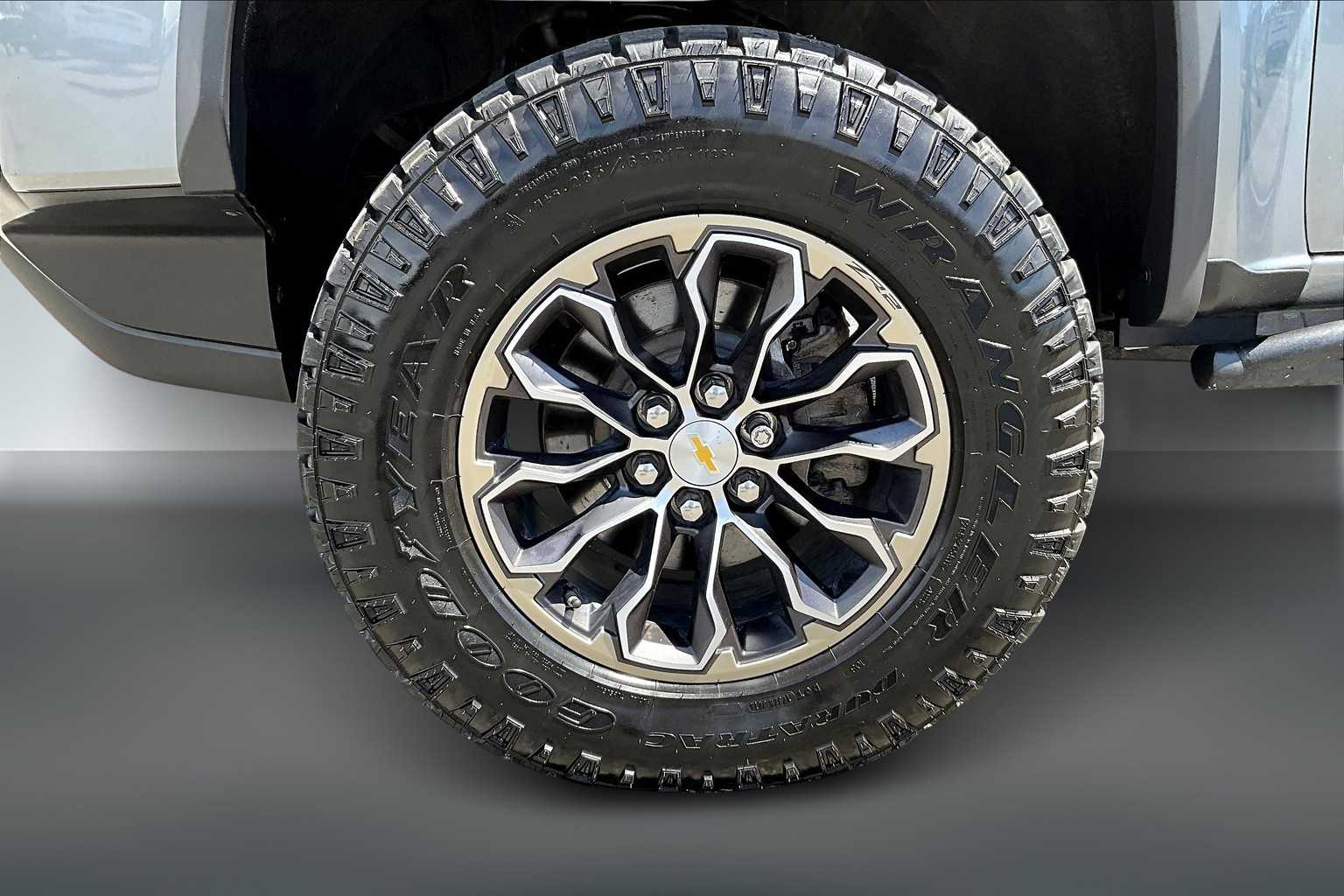 Thumbnail: 2021 Chevrolet Colorado - 8