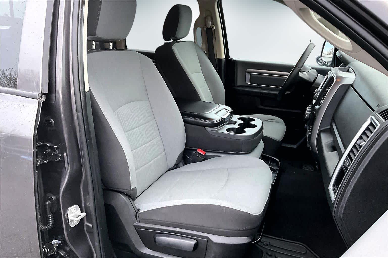 Thumbnail: 2022 RAM 1500 Classic - 13