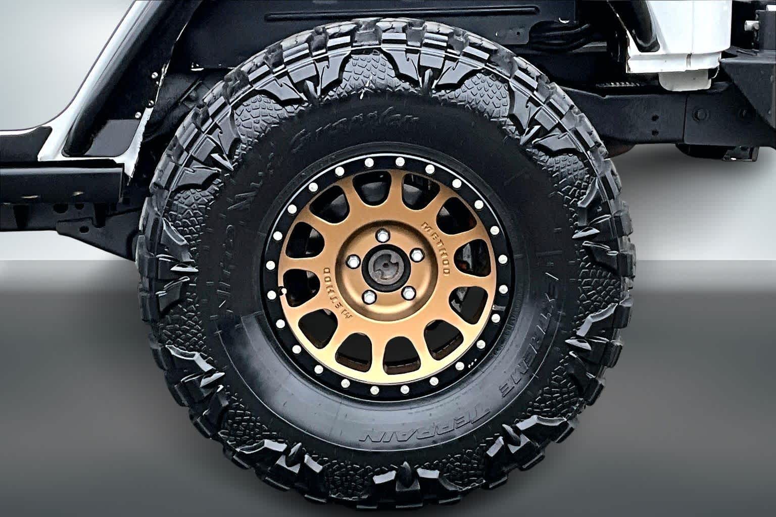 Thumbnail: 2017 Jeep Wrangler - 32