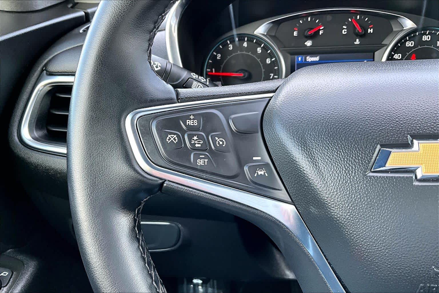 Thumbnail: 2024 Chevrolet Equinox - 24