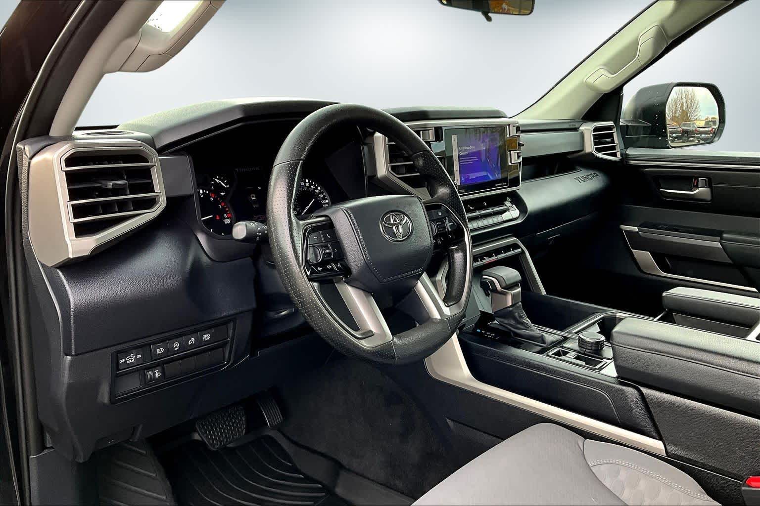 2022 Toyota Tundra SR5 photo 2