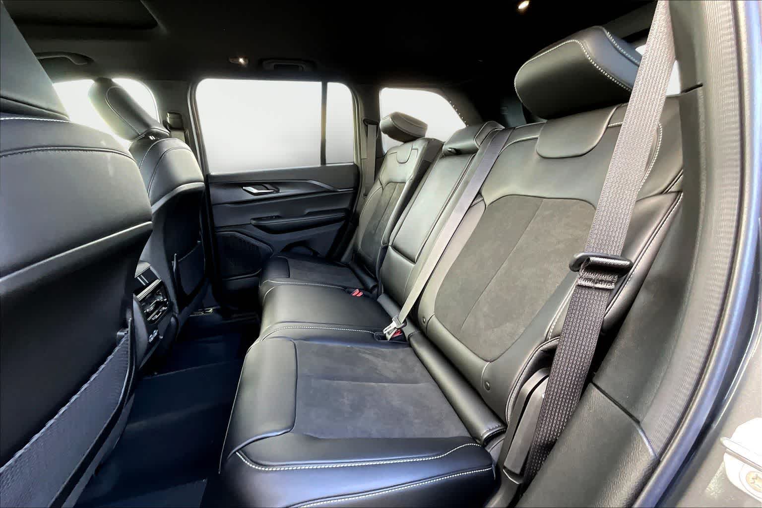 Thumbnail: 2025 Jeep Grand Cherokee - 13