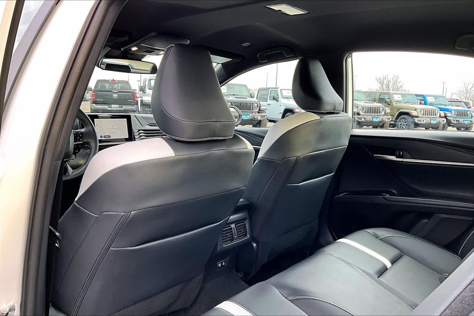 Thumbnail: 2025 Toyota Camry - 12