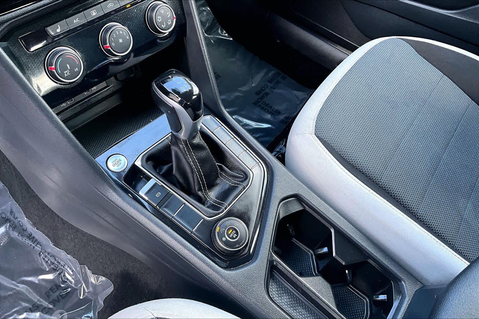 Thumbnail: 2025 Volkswagen Taos - 16