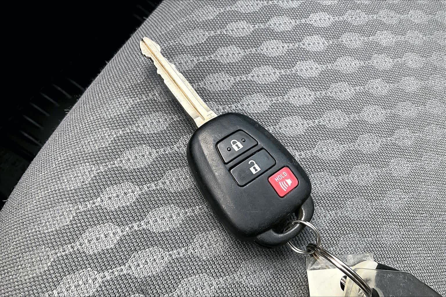 Thumbnail: 2021 Toyota Tacoma - 19