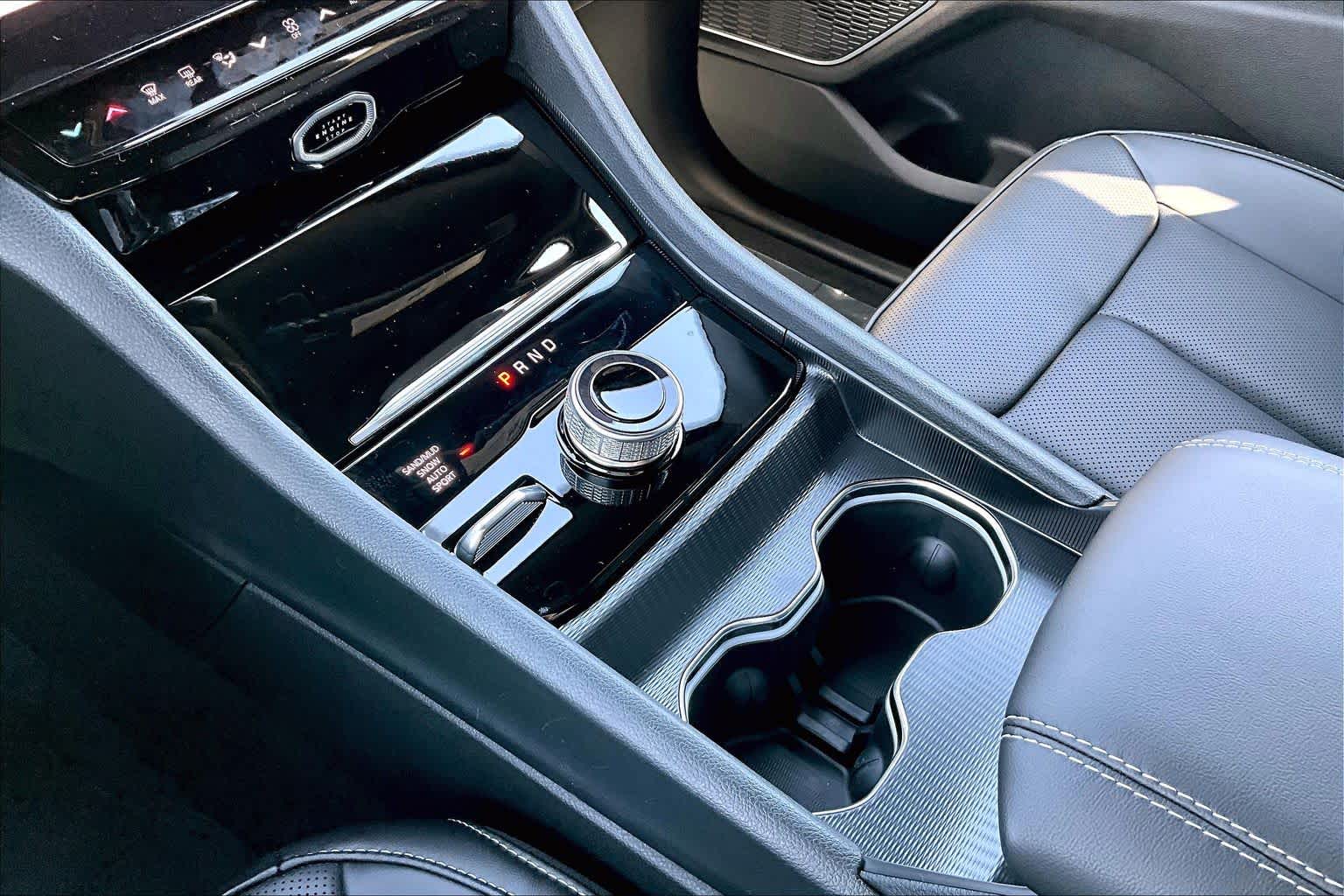 Thumbnail: 2026 Jeep Grand Cherokee - 16
