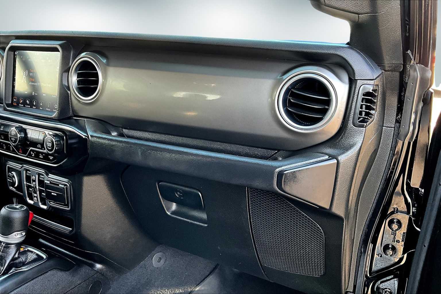 Thumbnail: 2020 Jeep Gladiator - 23