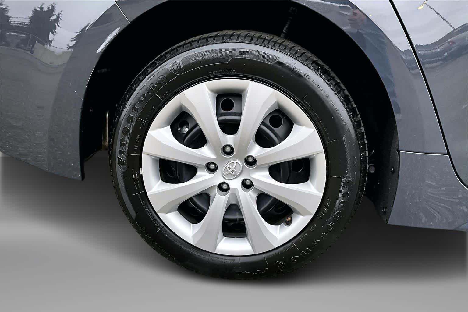 Thumbnail: 2024 Toyota Corolla - 35