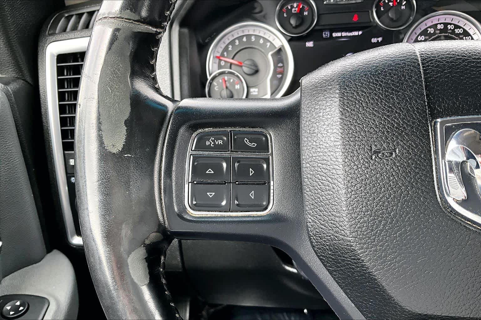 Thumbnail: 2019 RAM 1500 Classic - 23
