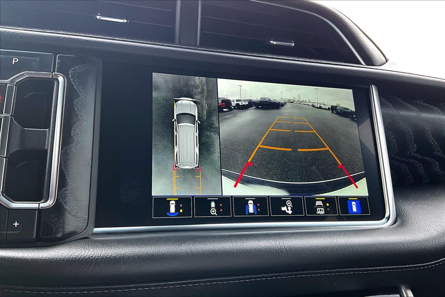 Thumbnail: 2022 GMC Yukon - 26