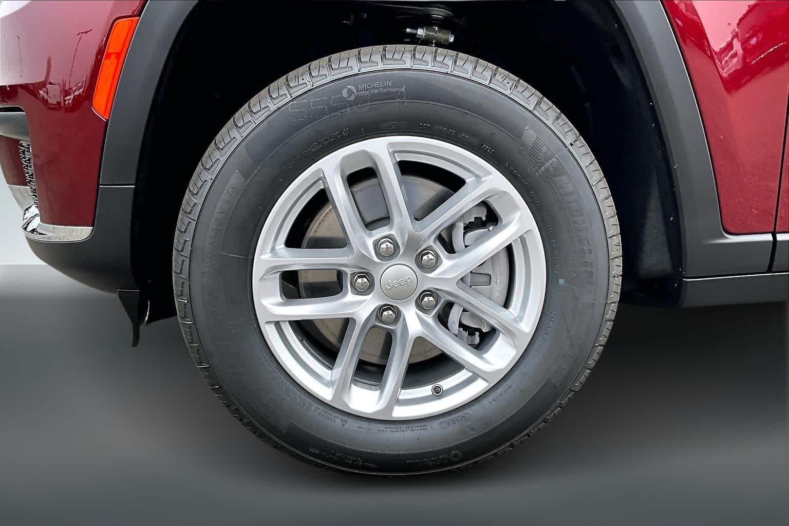 Thumbnail: 2025 Jeep Grand Cherokee - 8