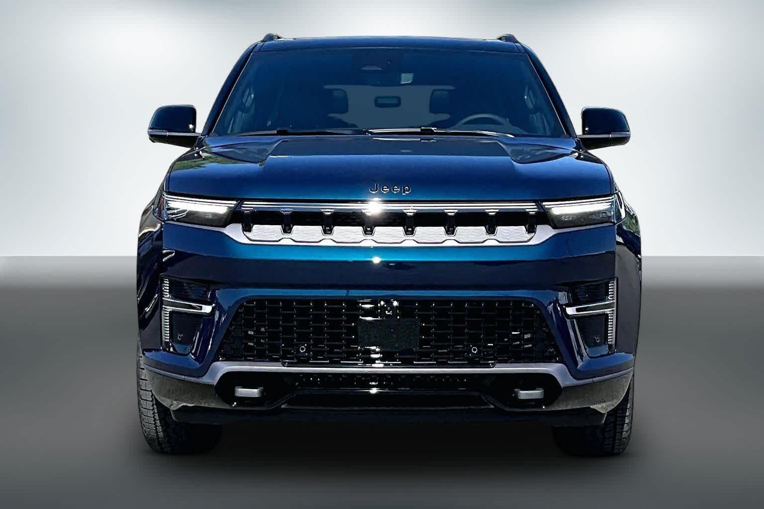 Thumbnail: 2026 Jeep Grand Wagoneer - 5