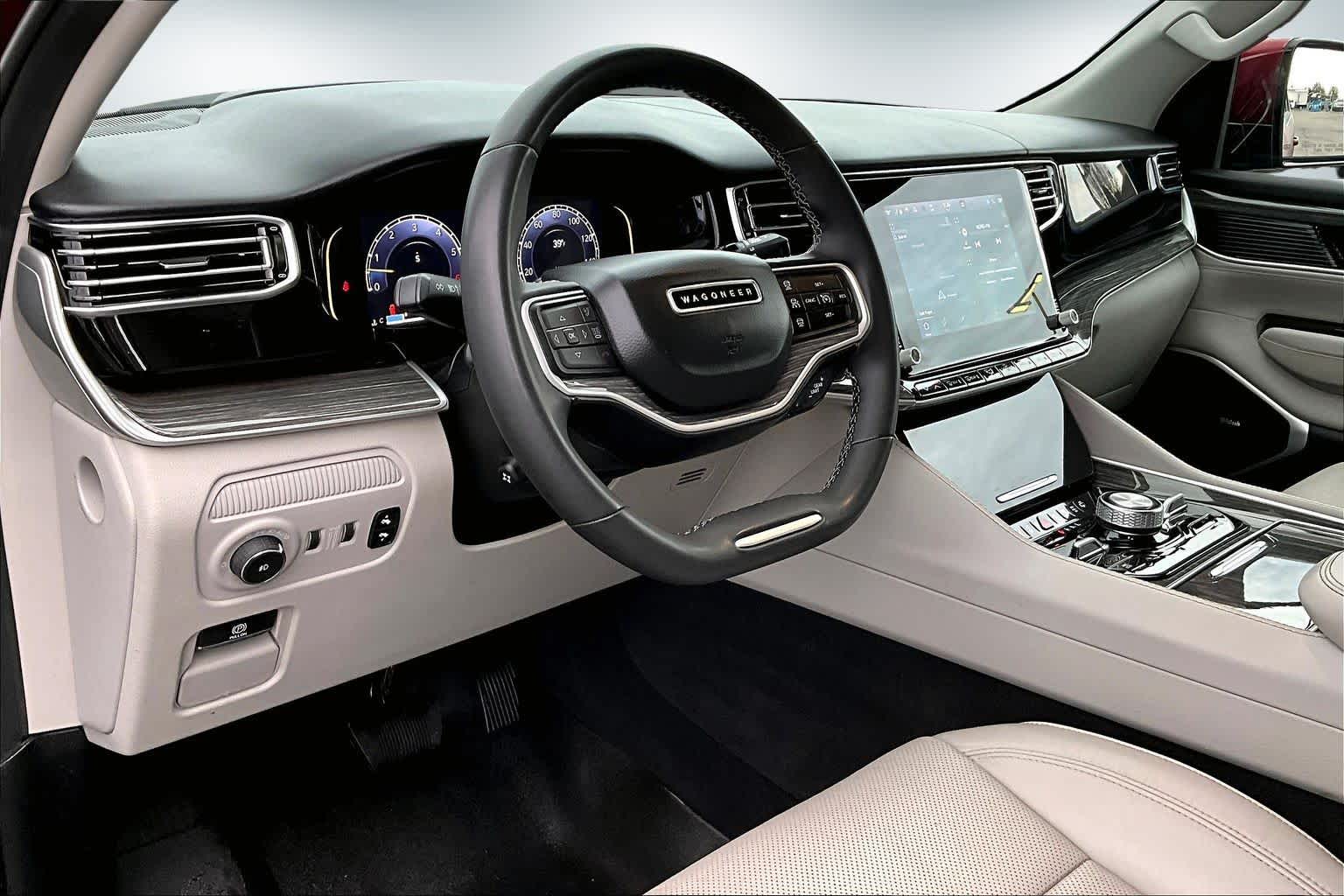 Thumbnail: 2022 Jeep Wagoneer - 2