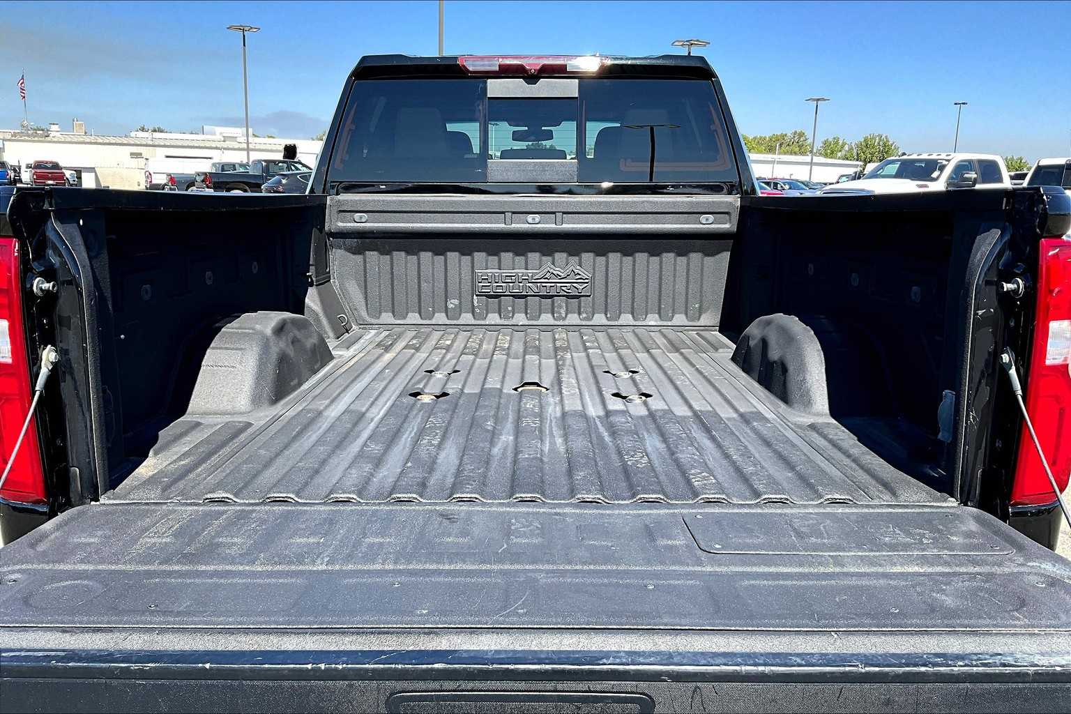 Thumbnail: 2020 Chevrolet Silverado 3500 - 18