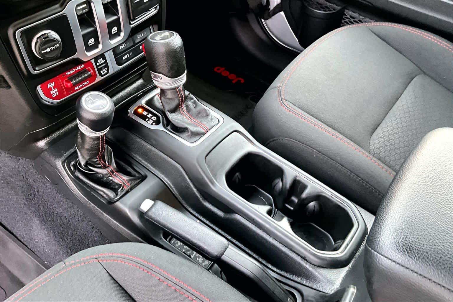 Thumbnail: 2022 Jeep Wrangler - 14