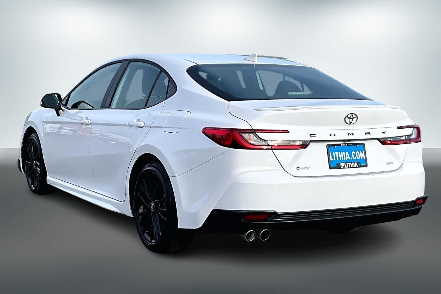 Thumbnail: 2025 Toyota Camry - 4