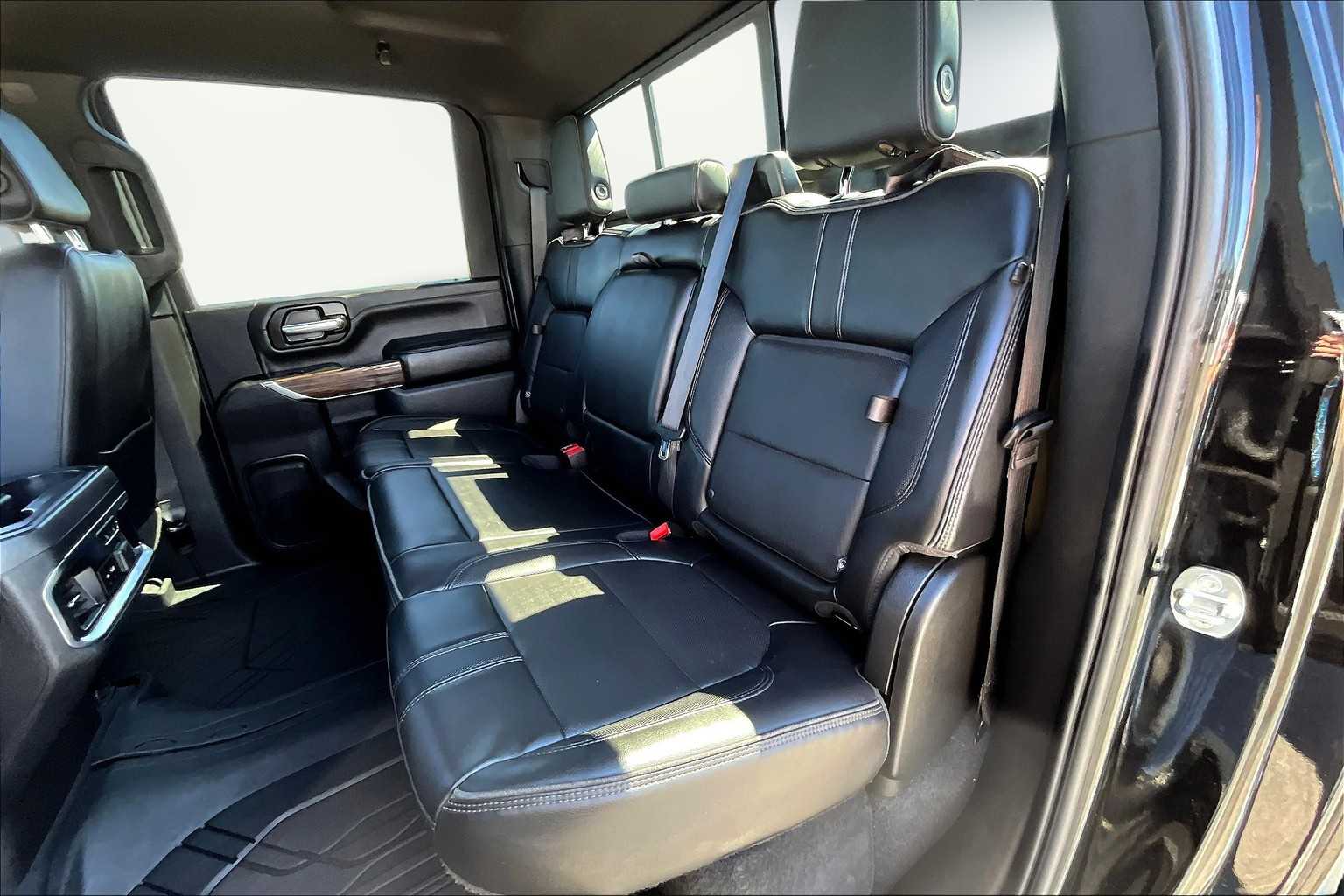 Thumbnail: 2020 Chevrolet Silverado 3500 - 29