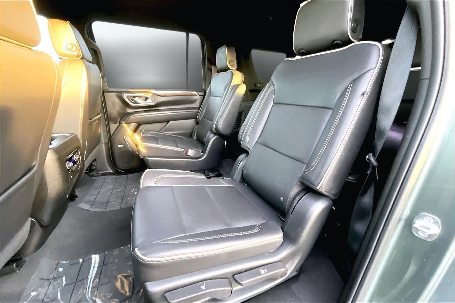 Thumbnail: 2023 Chevrolet Suburban - 29