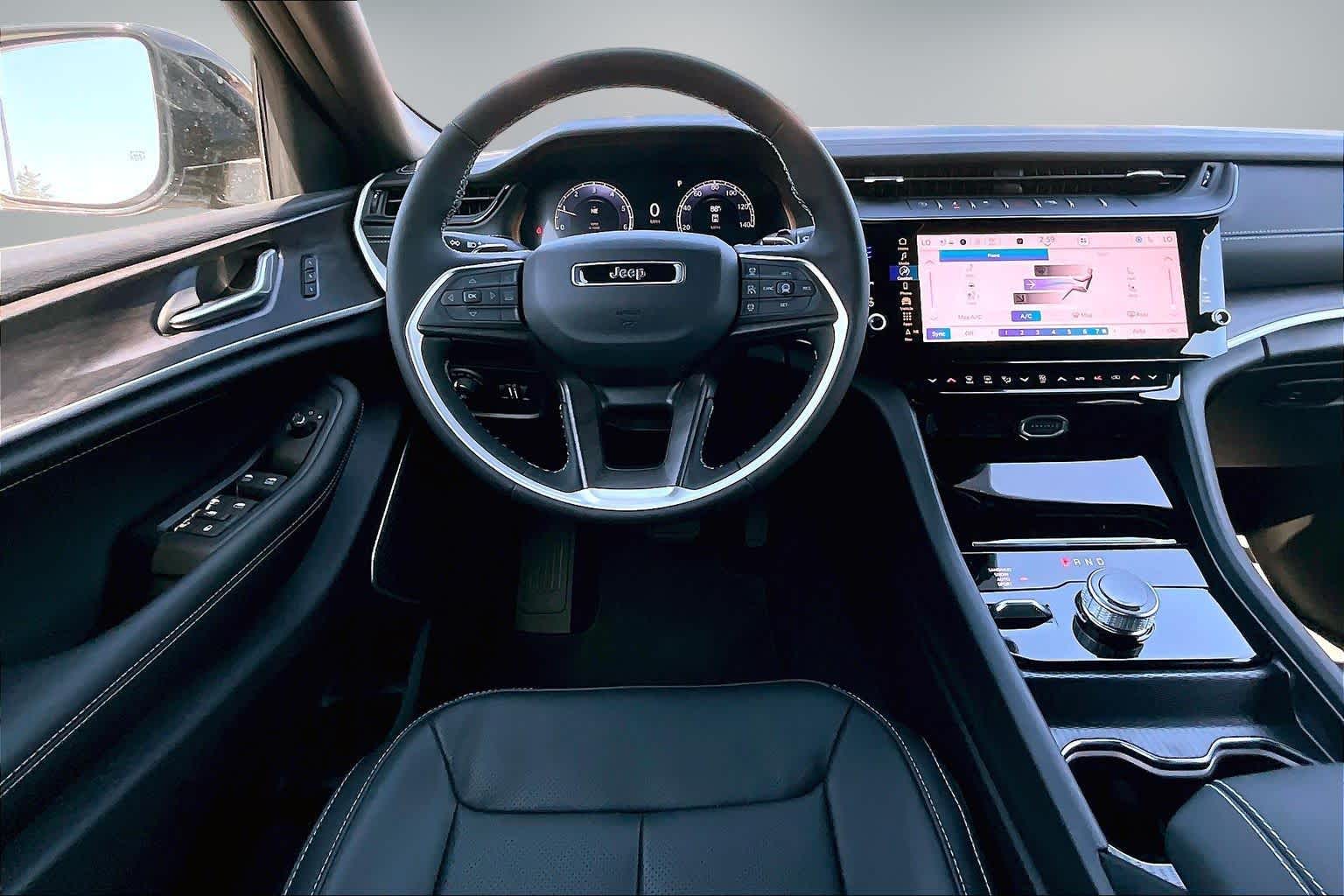 Thumbnail: 2026 Jeep Grand Cherokee - 14