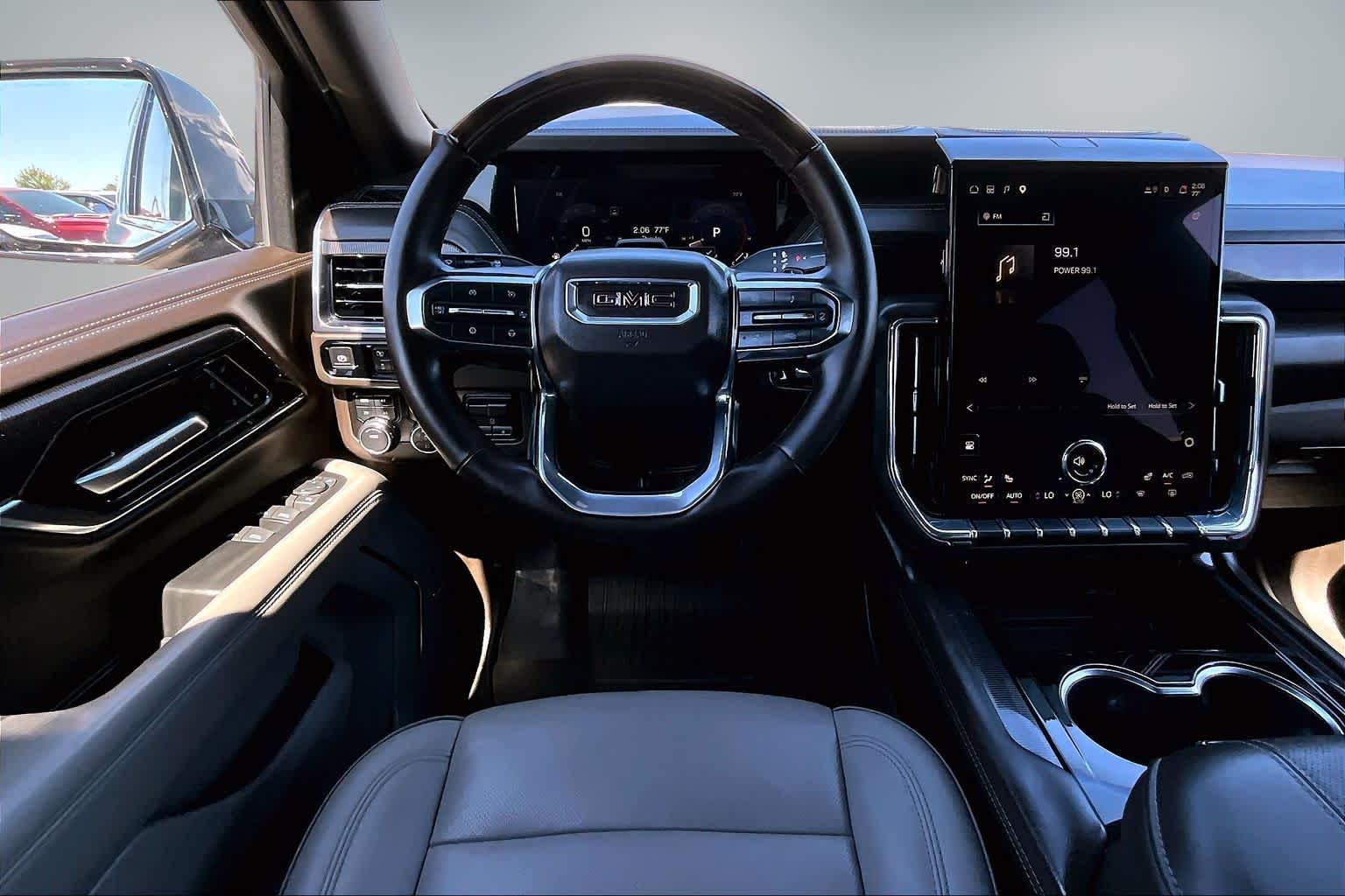 Thumbnail: 2025 GMC Yukon XL - 14