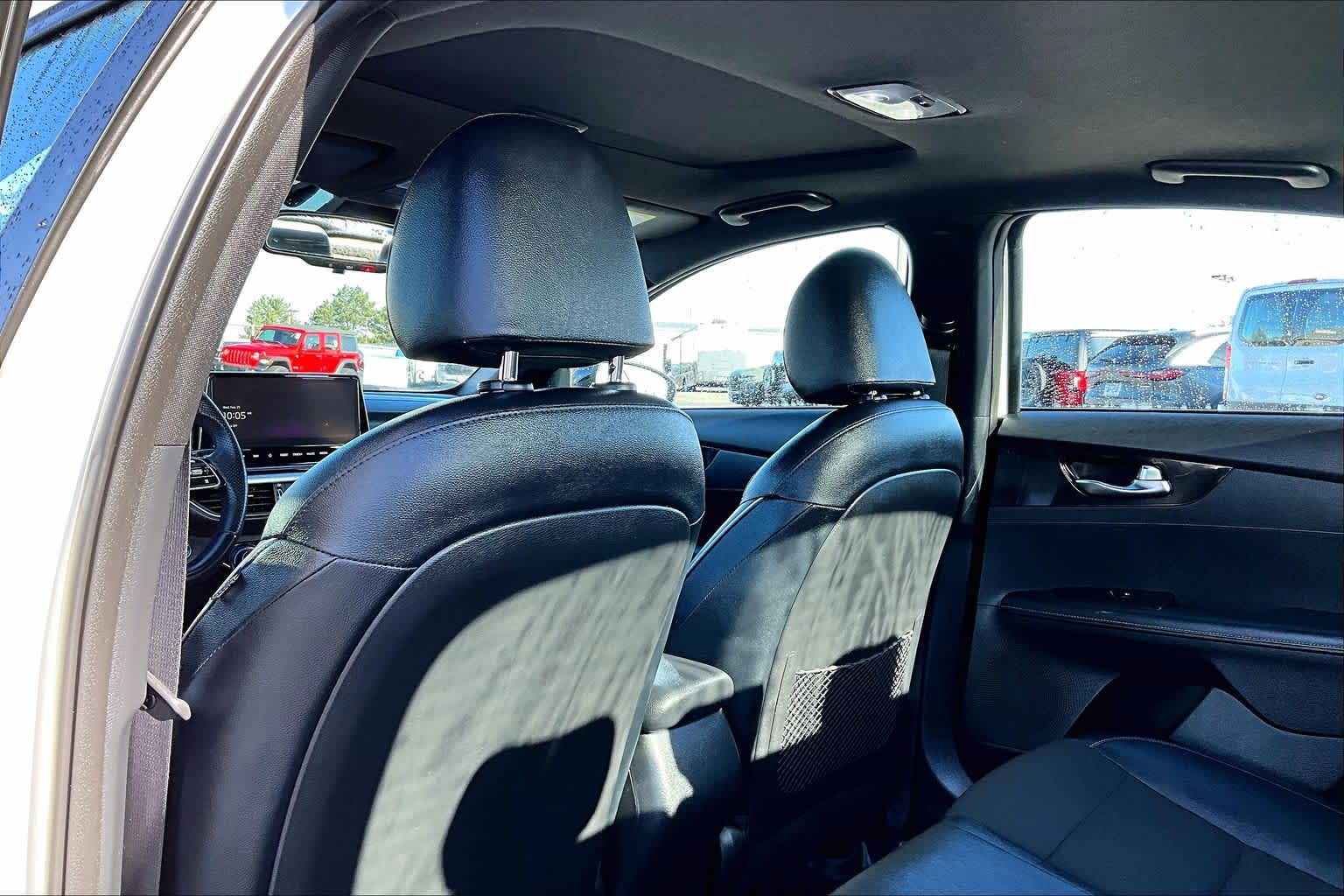 Thumbnail: 2023 Kia Forte - 12