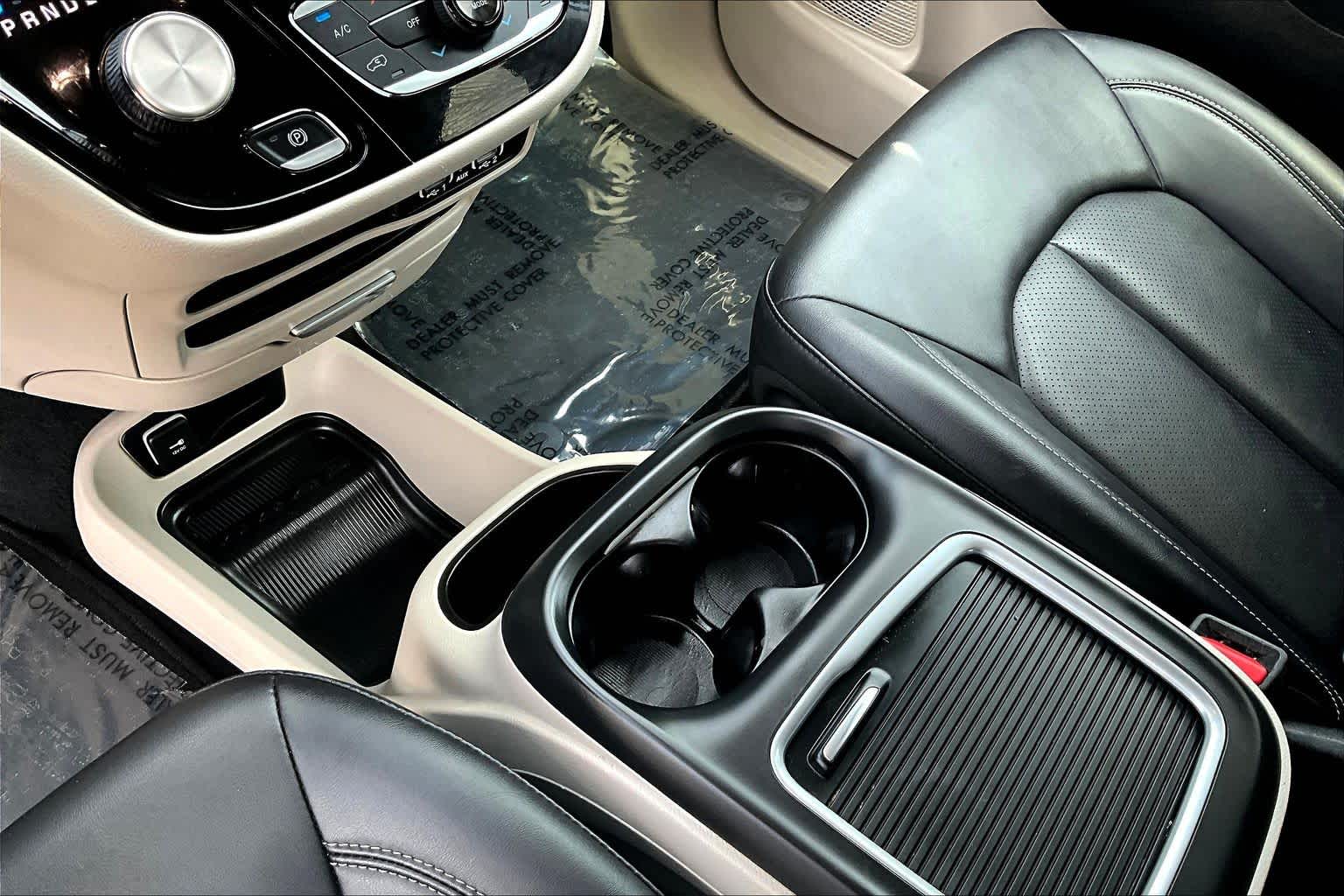 Thumbnail: 2024 Chrysler Pacifica - 16