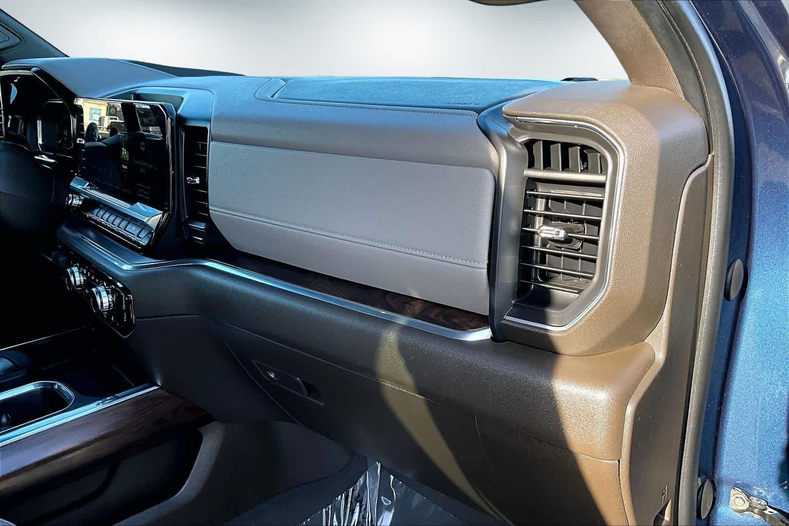 Thumbnail: 2023 GMC Sierra 1500 - 23