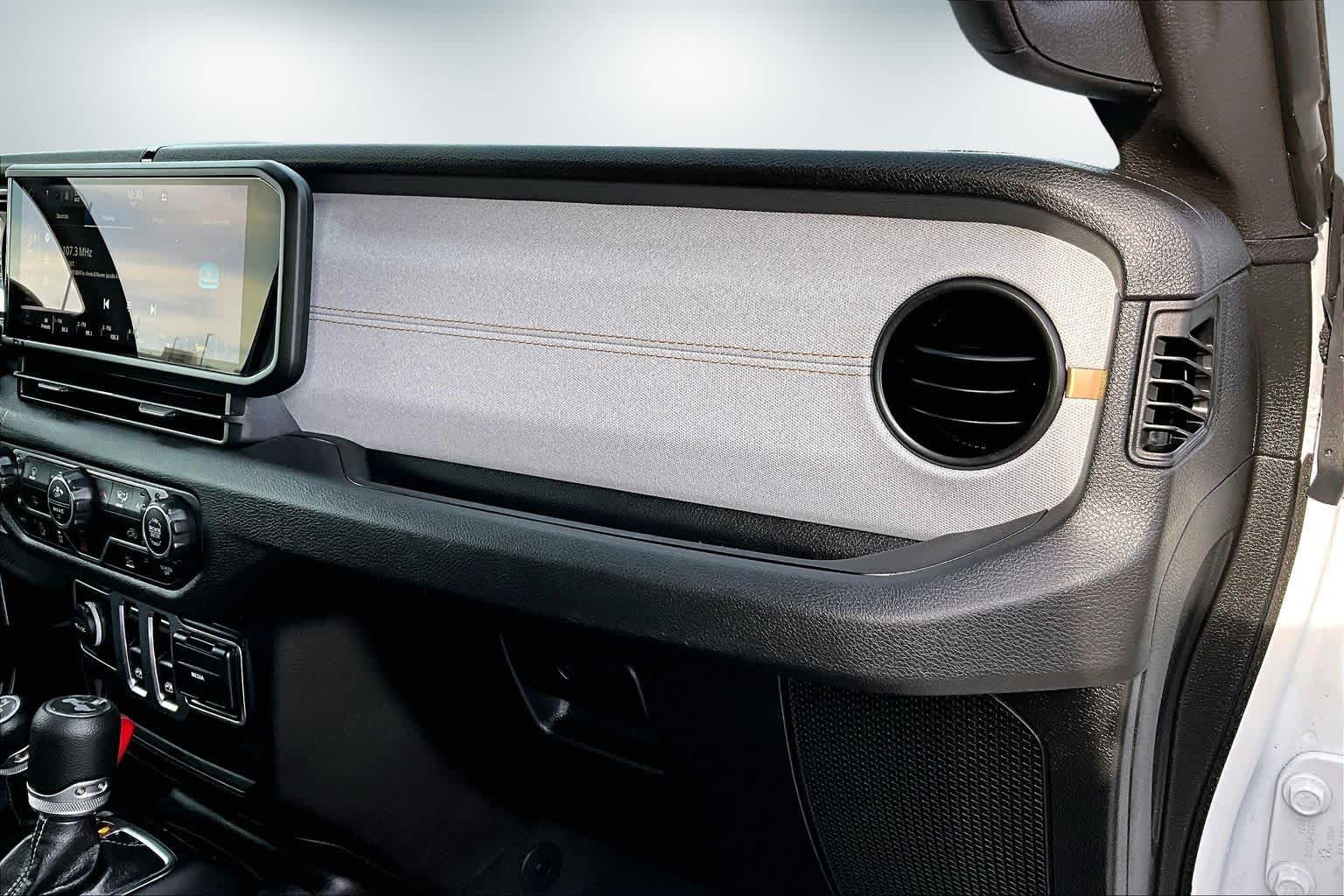 Thumbnail: 2025 Jeep Wrangler - 21