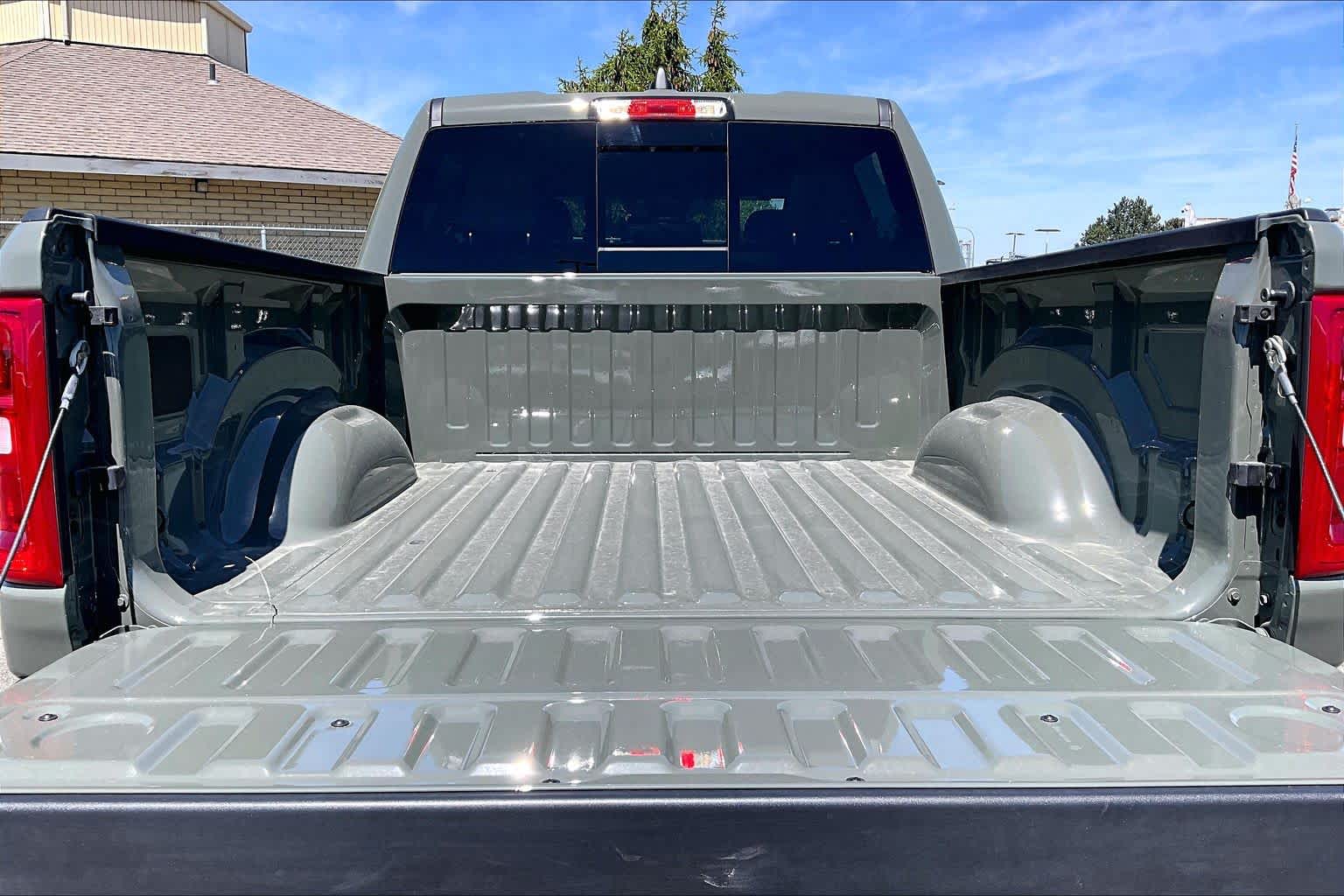 Thumbnail: 2026 RAM 1500 - 19