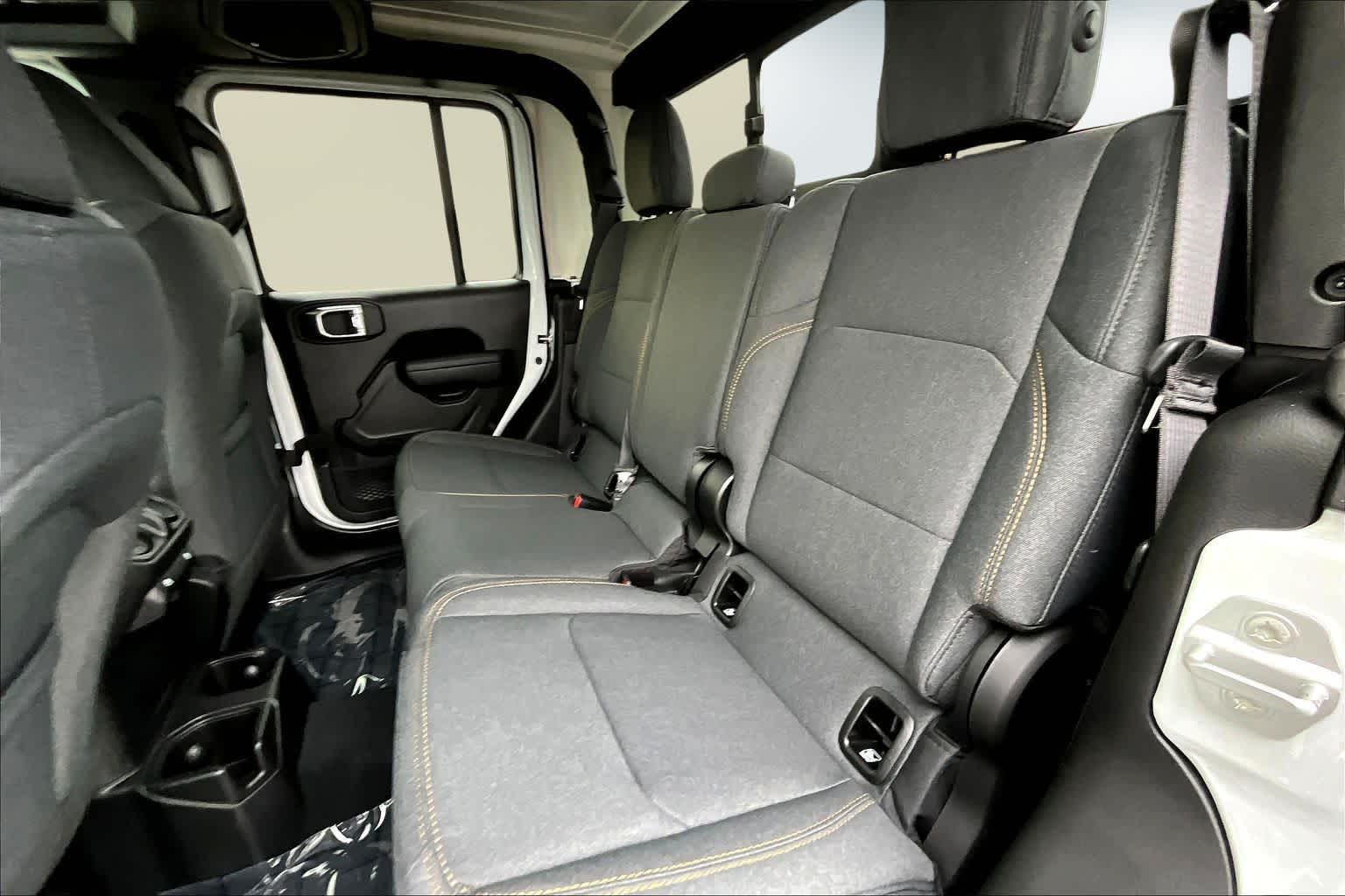 Thumbnail: 2025 Jeep Gladiator - 13