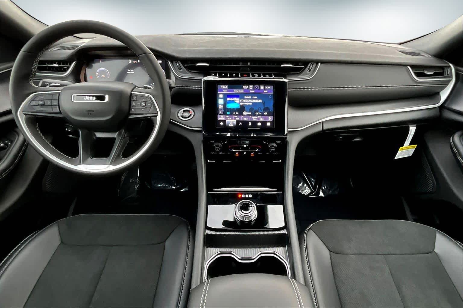 Thumbnail: 2025 Jeep Grand Cherokee - 10