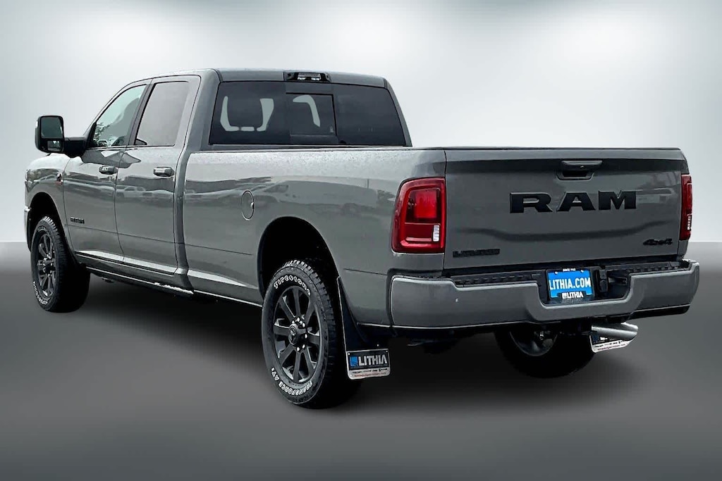 New 2026 Ram 2500 LARAMIE CREW CAB 4X4 8' BOX Pickup