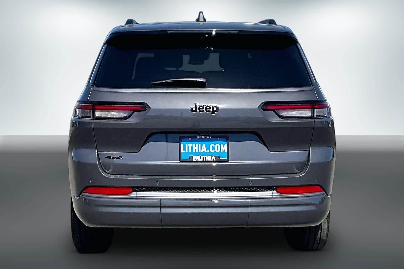 Thumbnail: 2026 Jeep Grand Cherokee - 5
