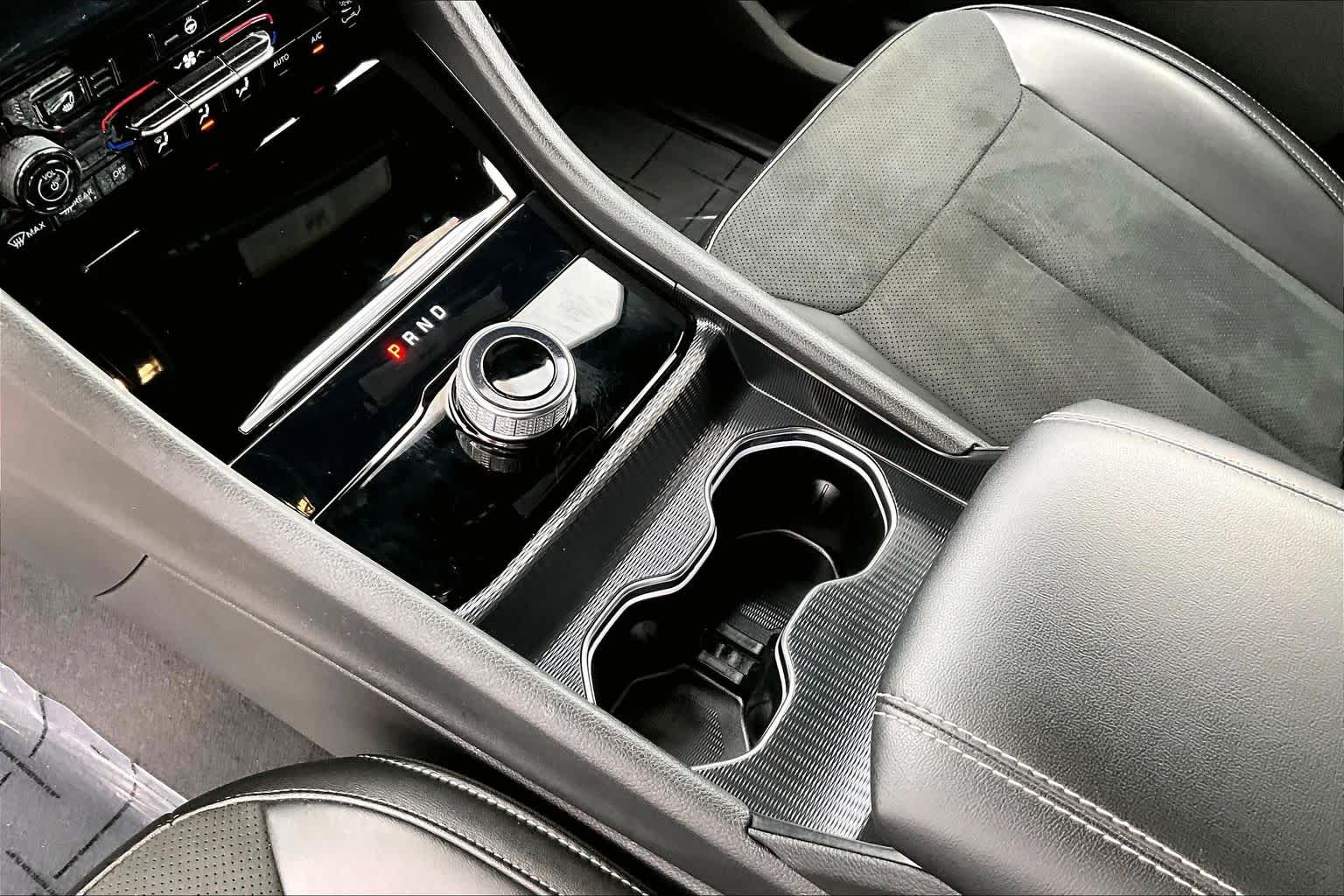 Thumbnail: 2025 Jeep Grand Cherokee - 16