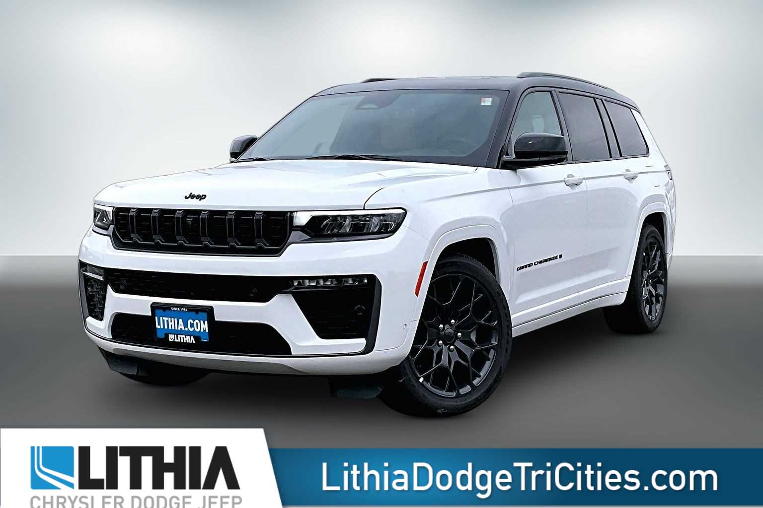 2026 Jeep Grand Cherokee L Summit 4x4's photo