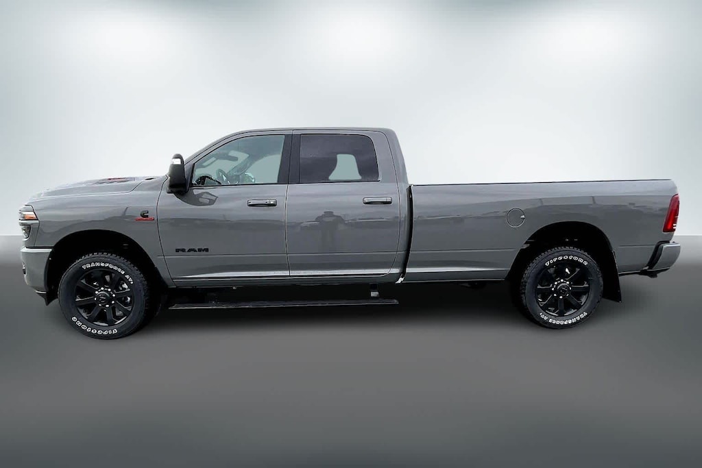 New 2026 Ram 2500 LARAMIE CREW CAB 4X4 8' BOX Pickup