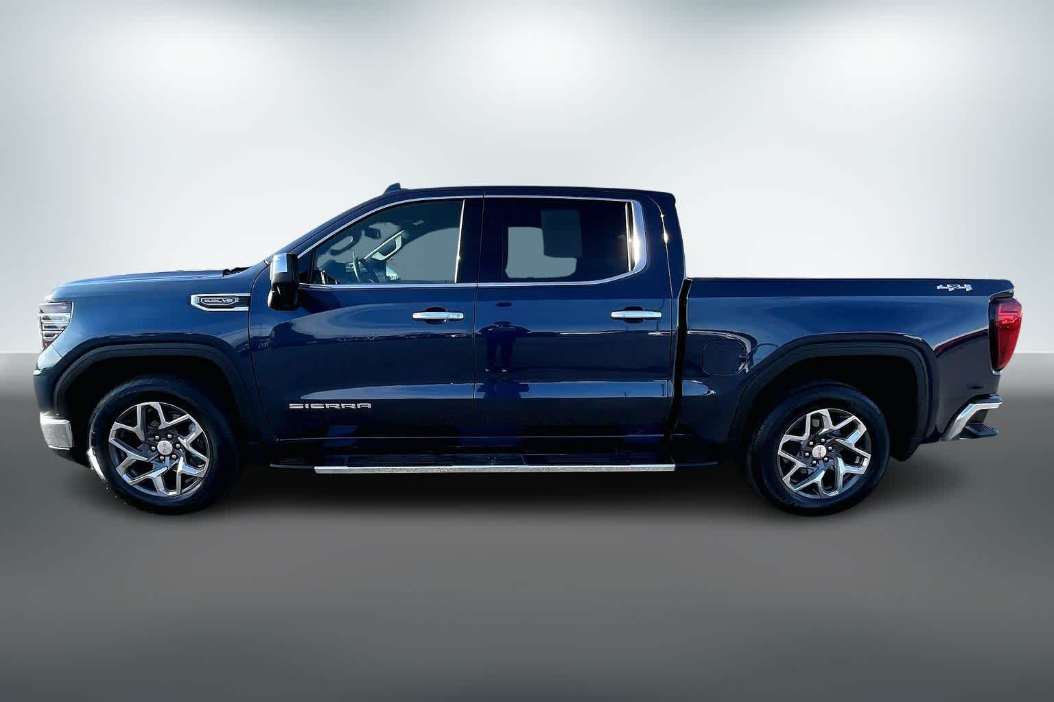 Thumbnail: 2023 GMC Sierra 1500 - 3