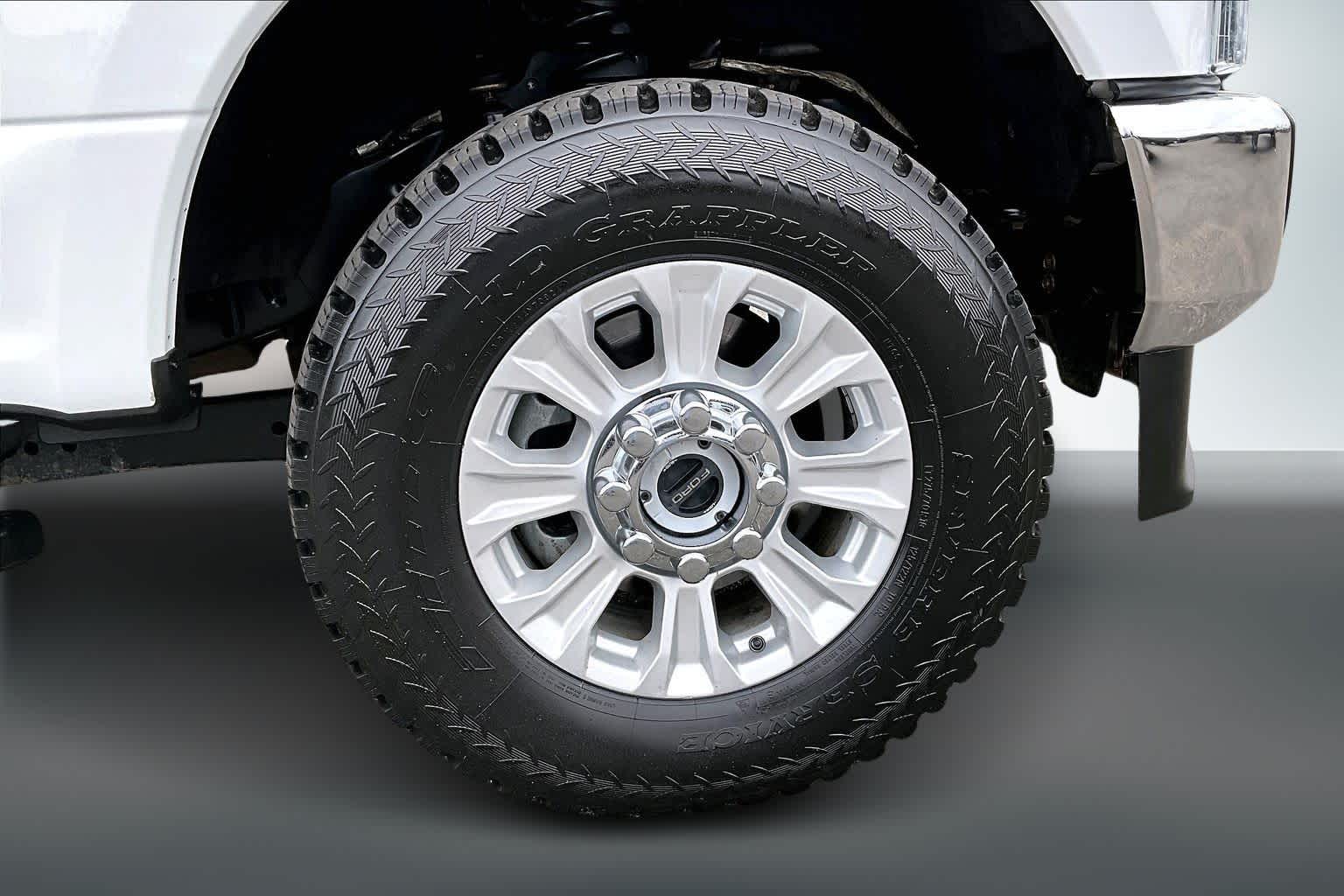 Thumbnail: 2022 Ford F-350 - 35