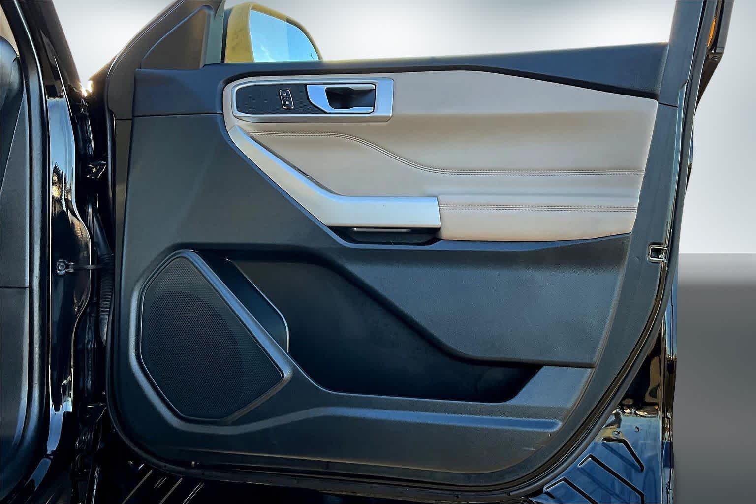 Thumbnail: 2023 Ford Explorer - 28